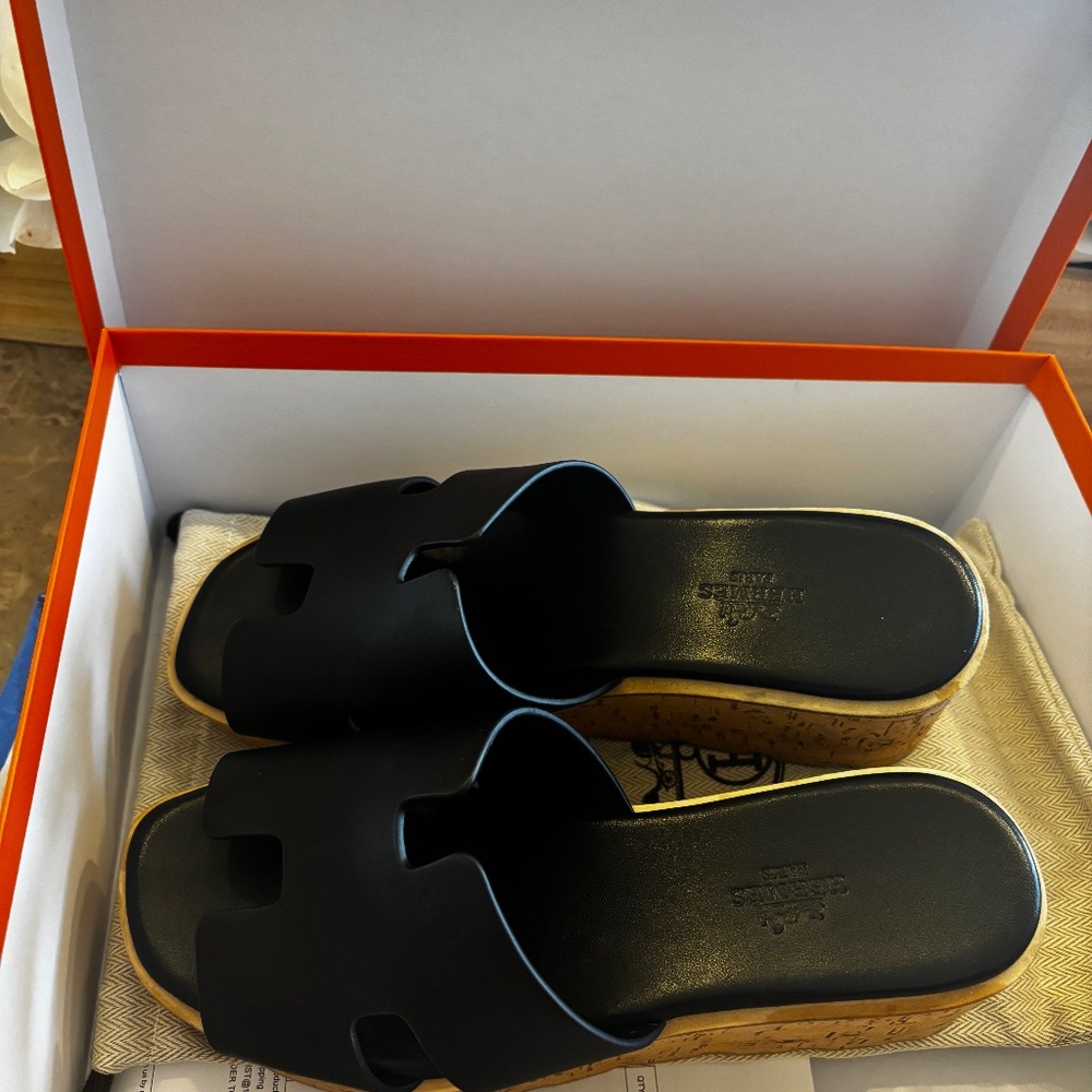 Authentic Hermes EZE 30 sandals, black, so 37 Excellent Condition